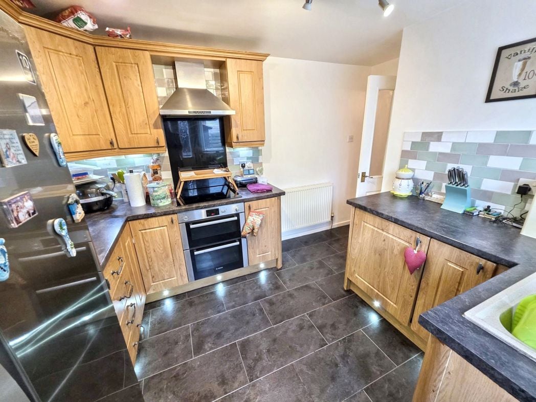 Property image 3 of 9