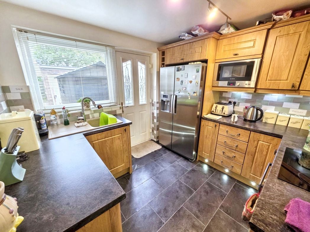 Property image 4 of 9
