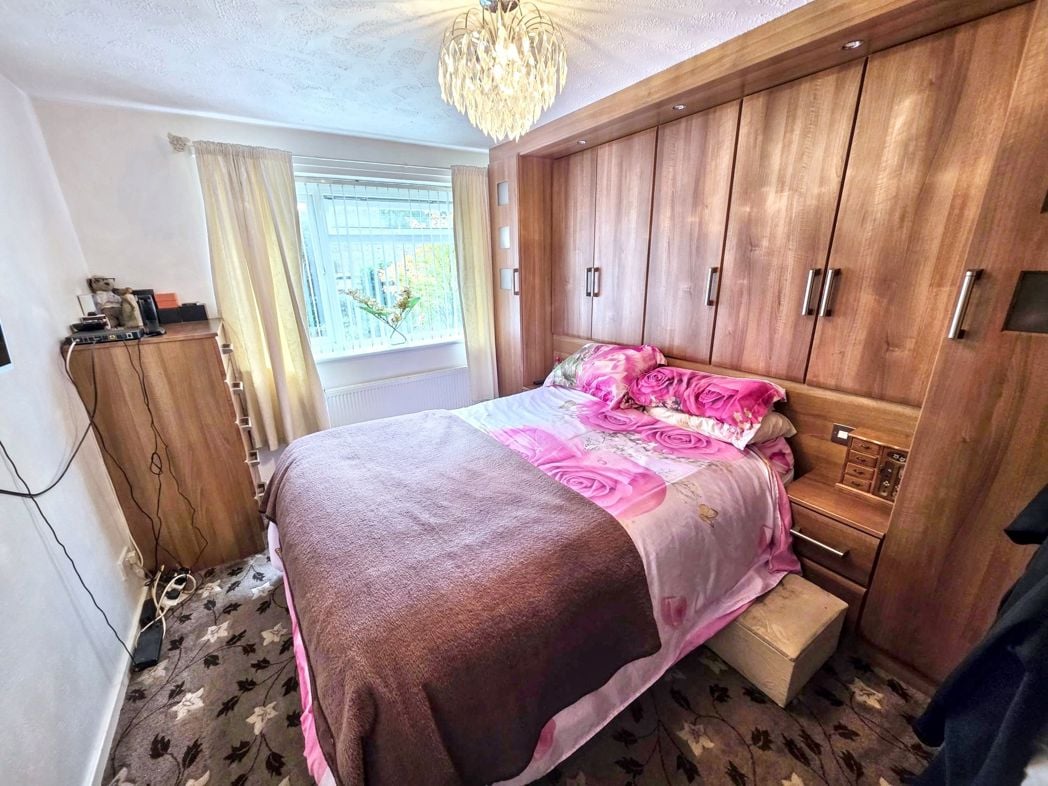 Property image 5 of 9
