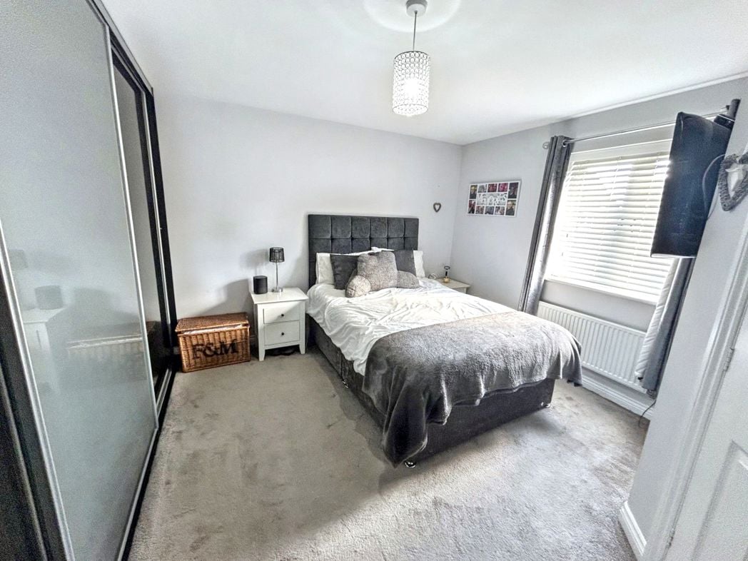 Property image 9 of 17