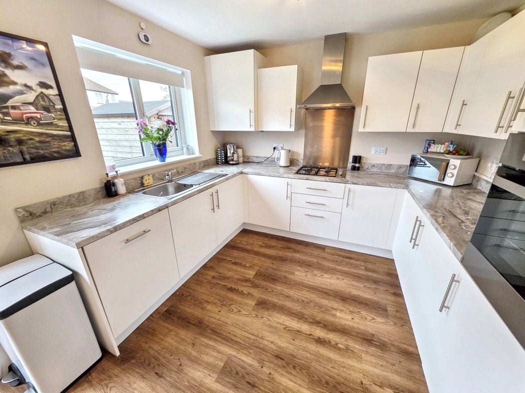 Property image 7 of 18