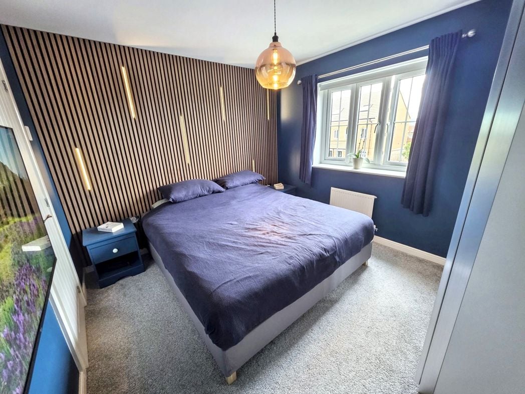 Property image 11 of 18