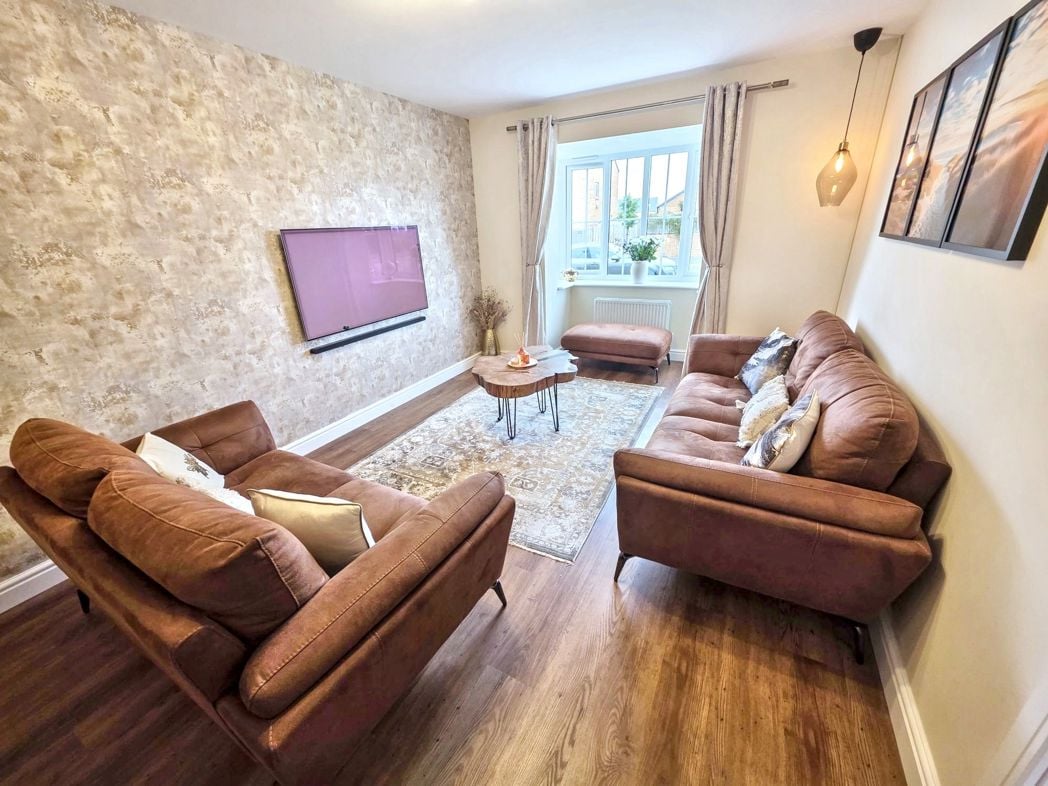 Property image 2 of 18