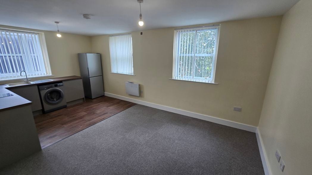 Property image 2 of 14