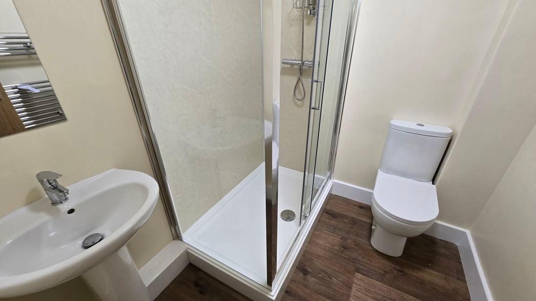 Property image 8 of 15