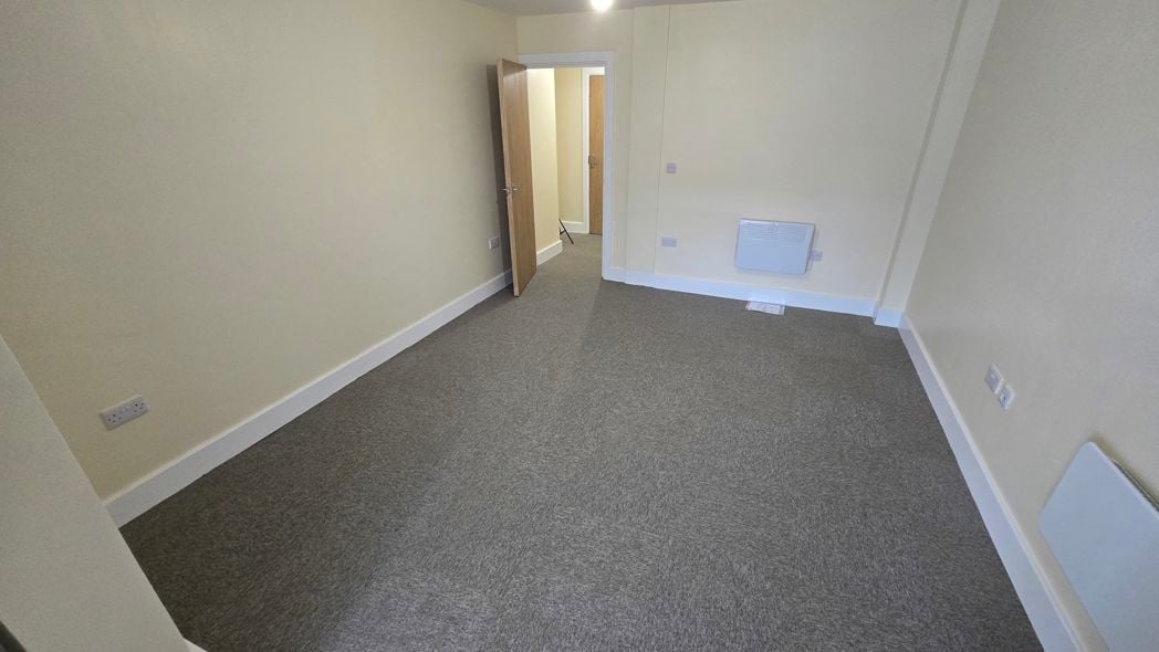 Property image 2 of 15