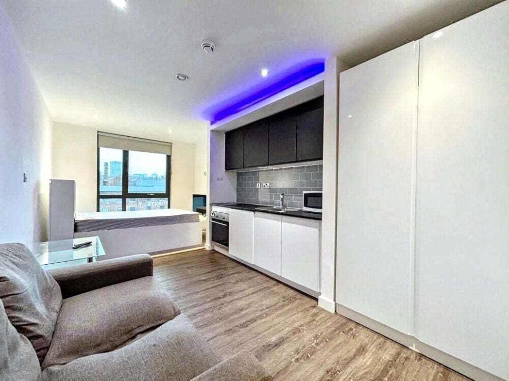 Property image 2 of 7