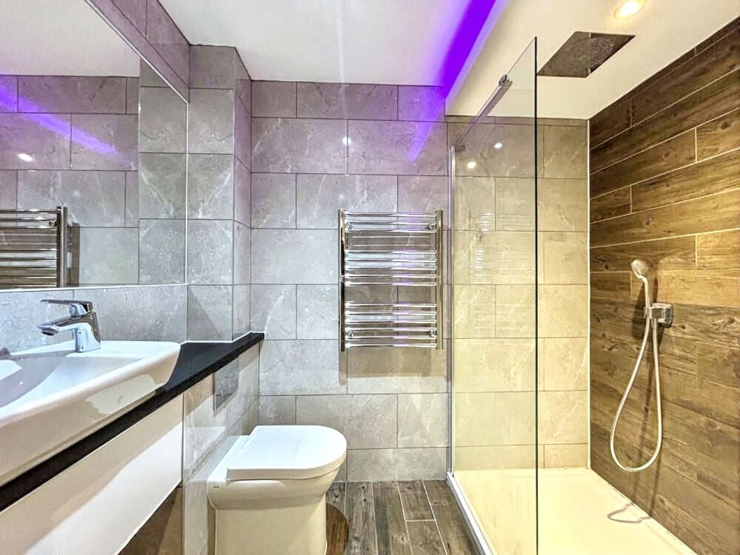 Property image 3 of 7