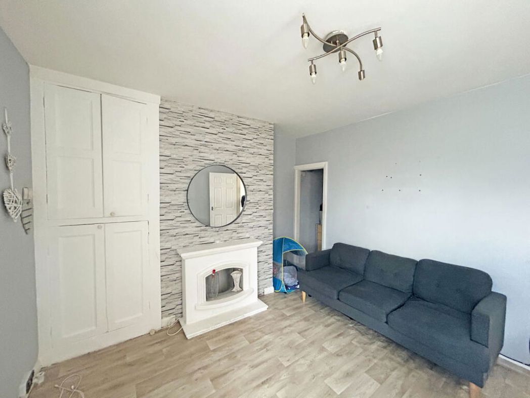 Property image 4 of 11