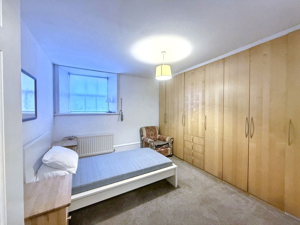 Property image 9 of 9