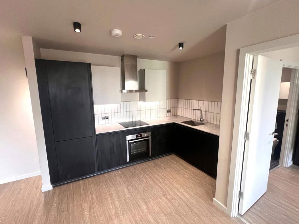 Property image 2 of 21
