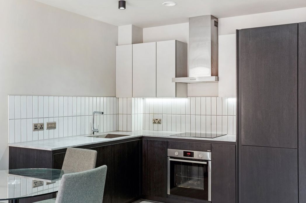 Property image 11 of 21