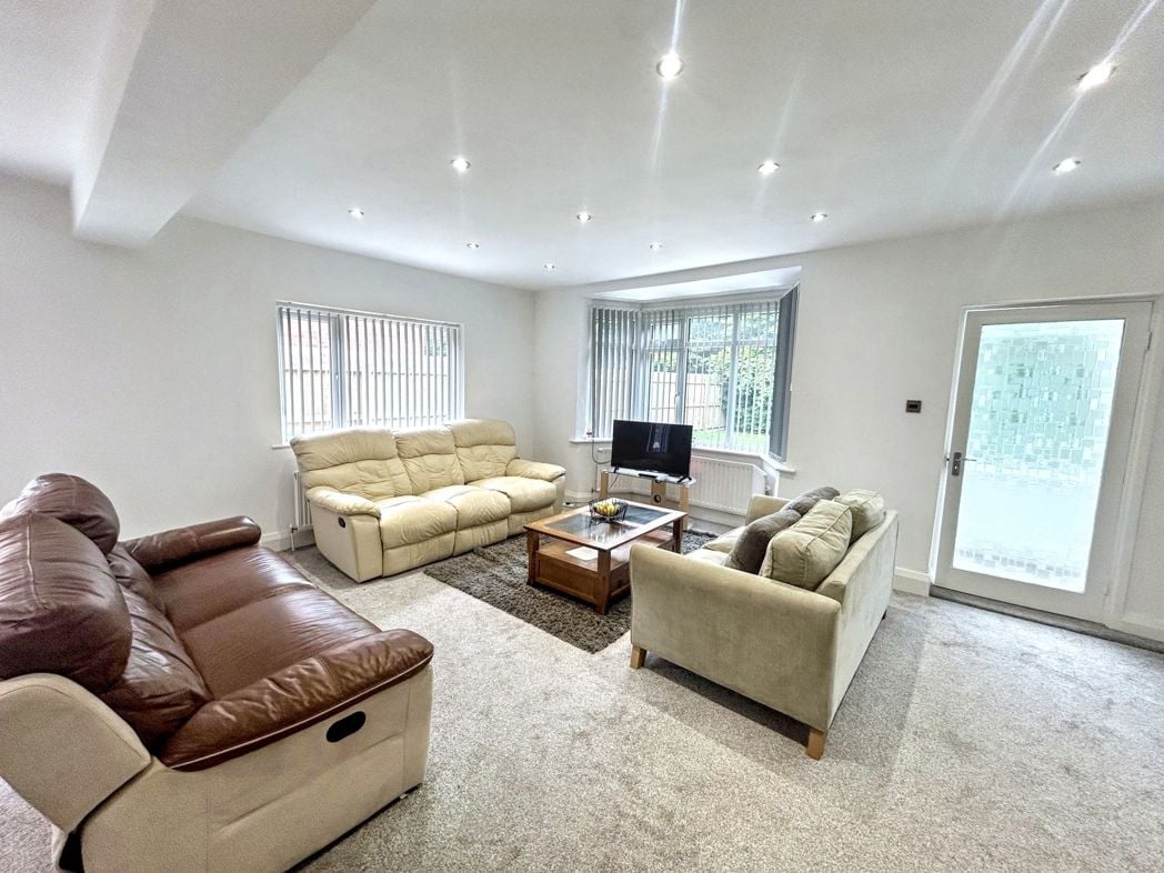 Property image 2 of 15