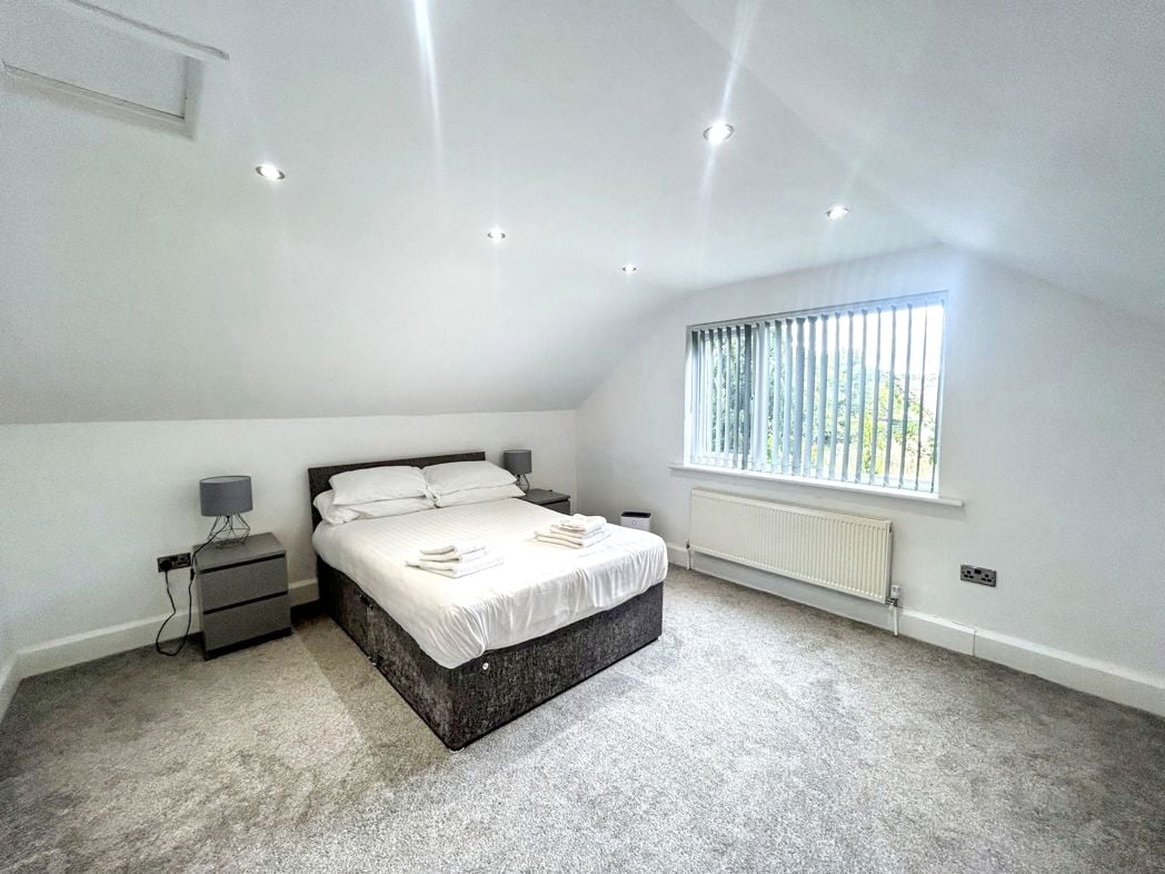 Property image 11 of 15