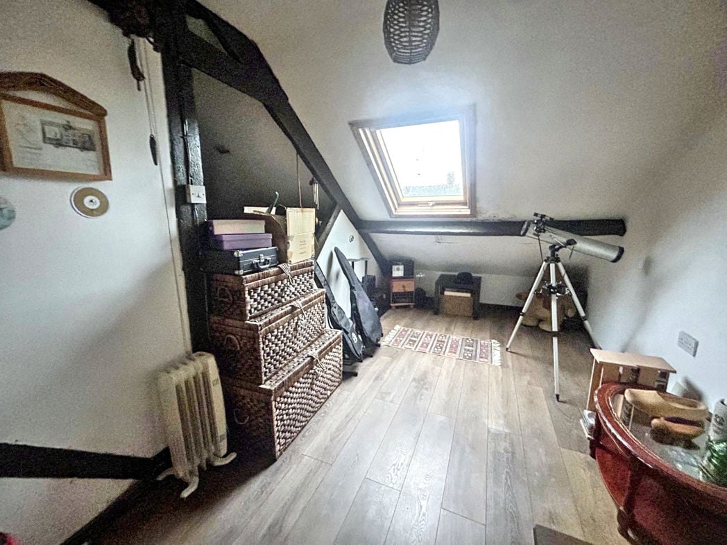 Property image 11 of 14