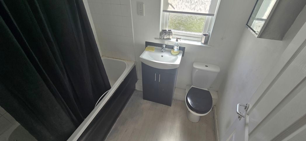 Property image 12 of 17