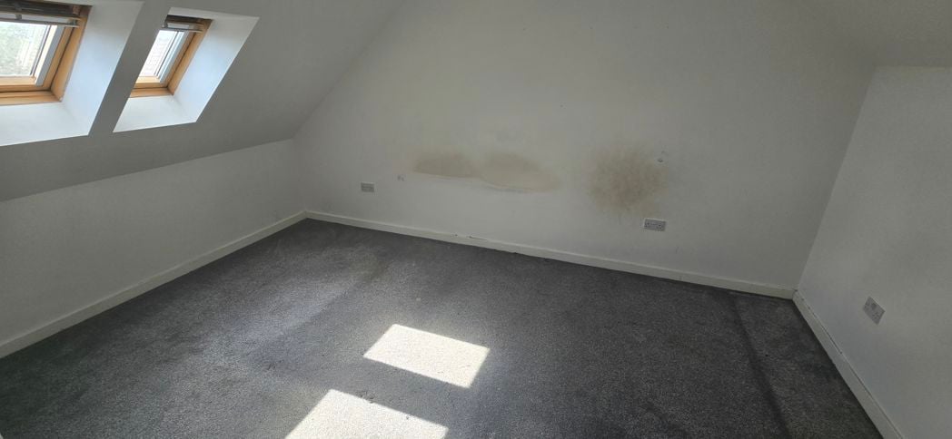 Property image 14 of 17