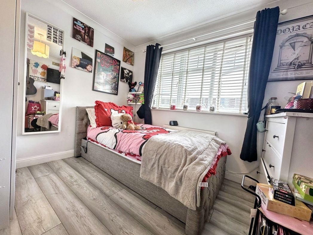 Property image 13 of 19