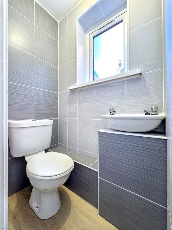 Property image 5 of 24