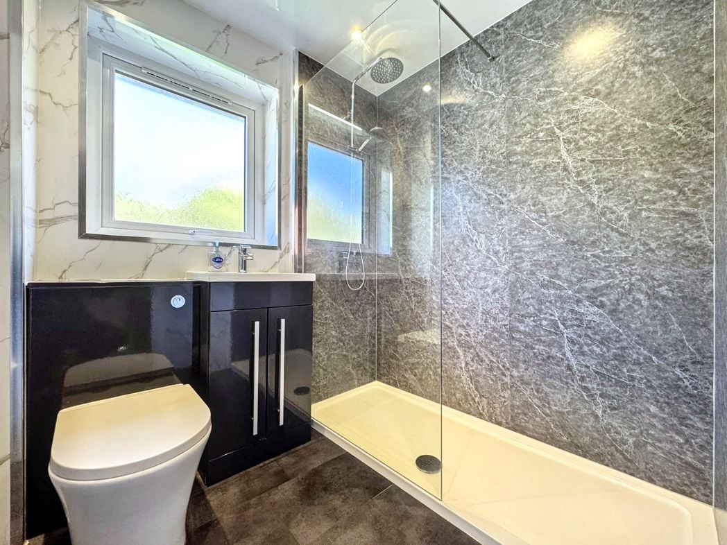 Property image 3 of 24