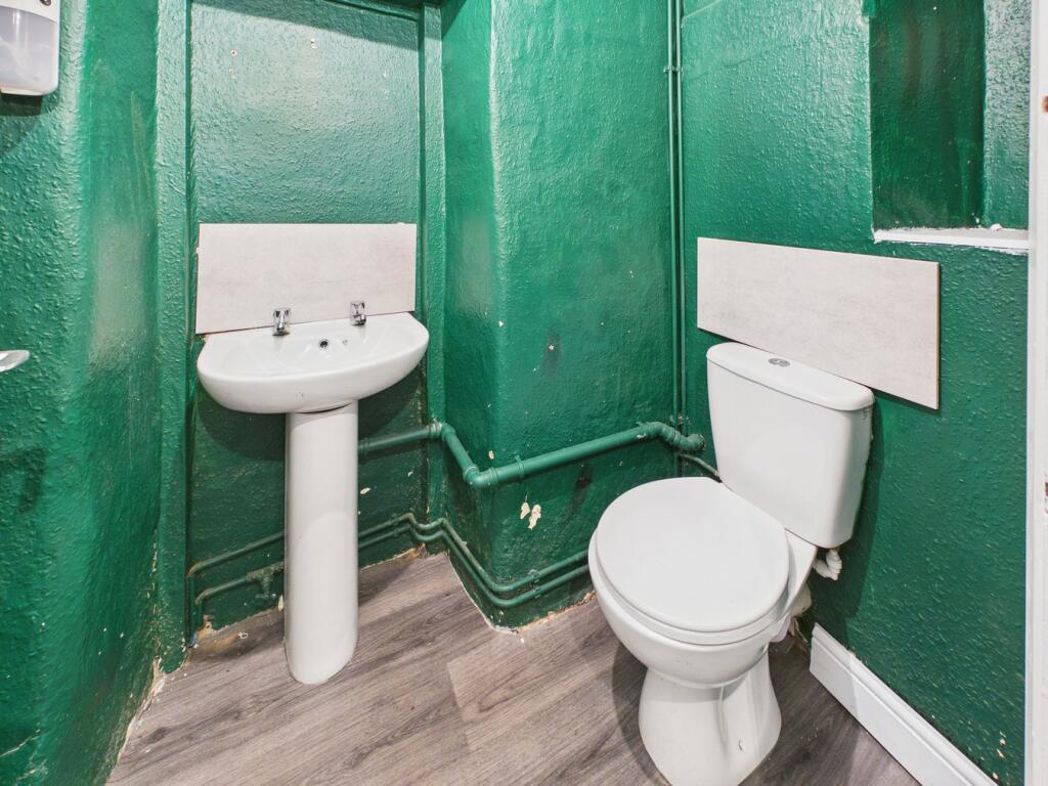 Property image 4 of 17