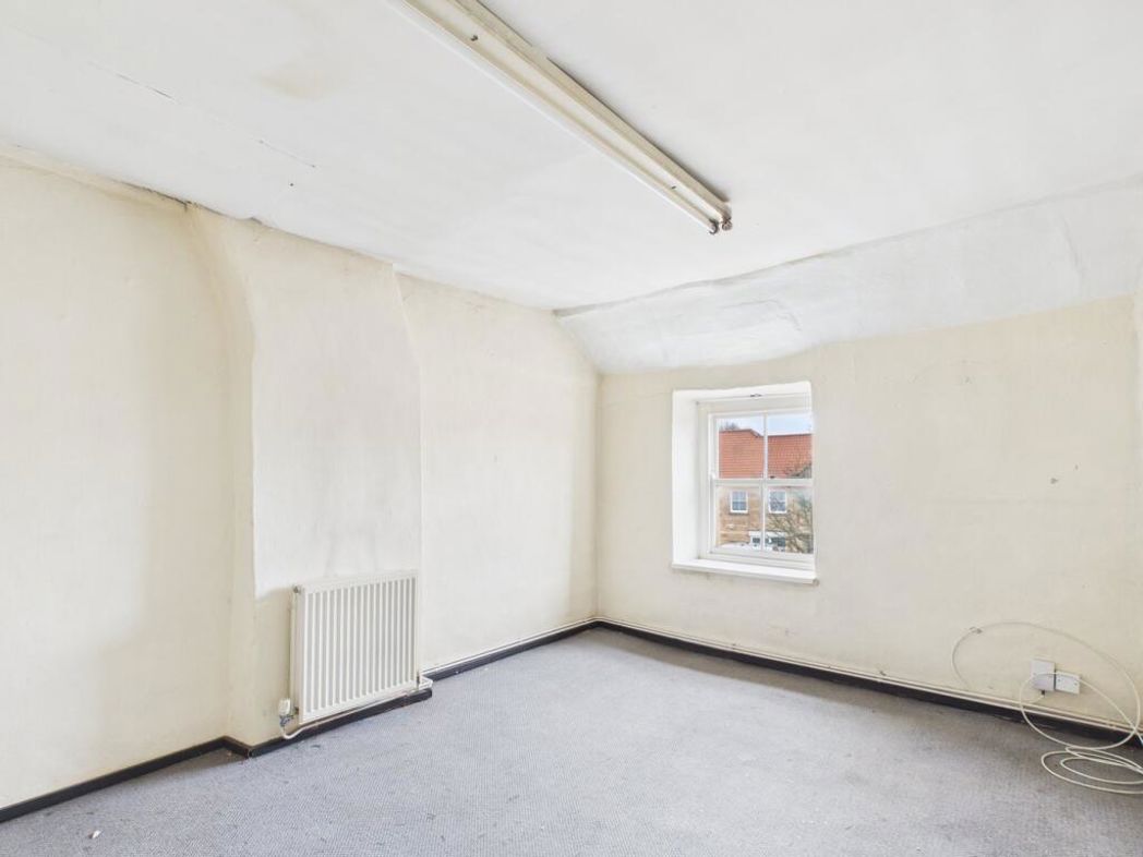 Property image 8 of 17