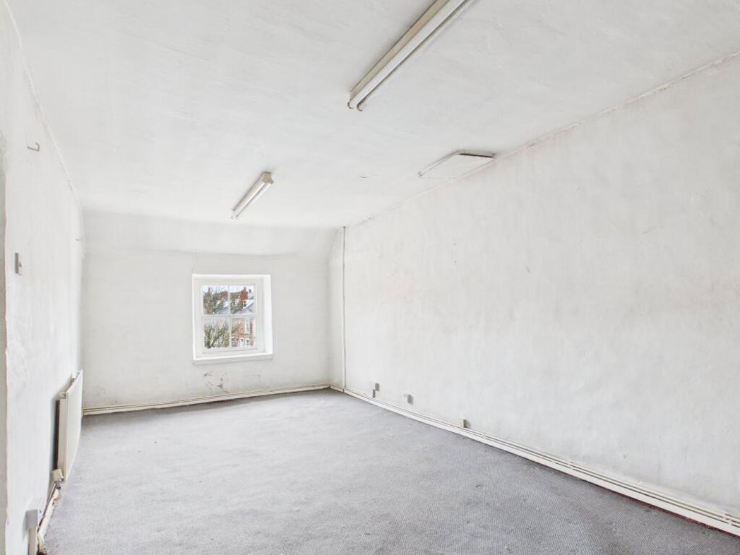 Property image 10 of 17