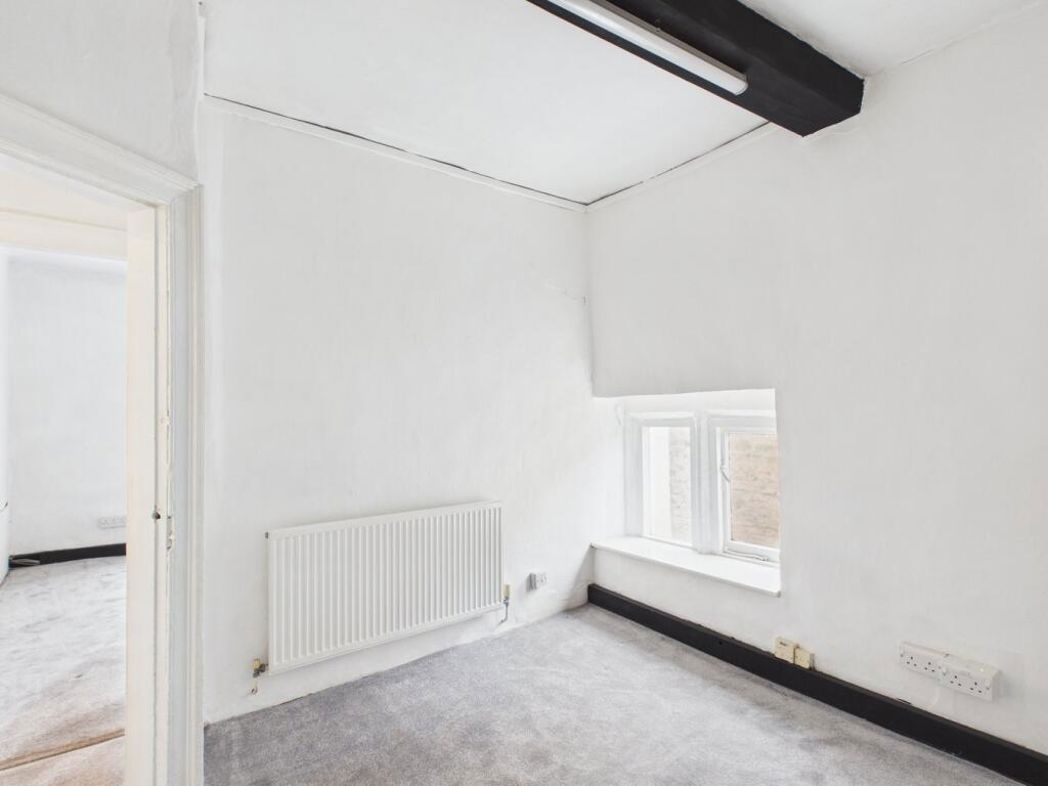 Property image 11 of 17