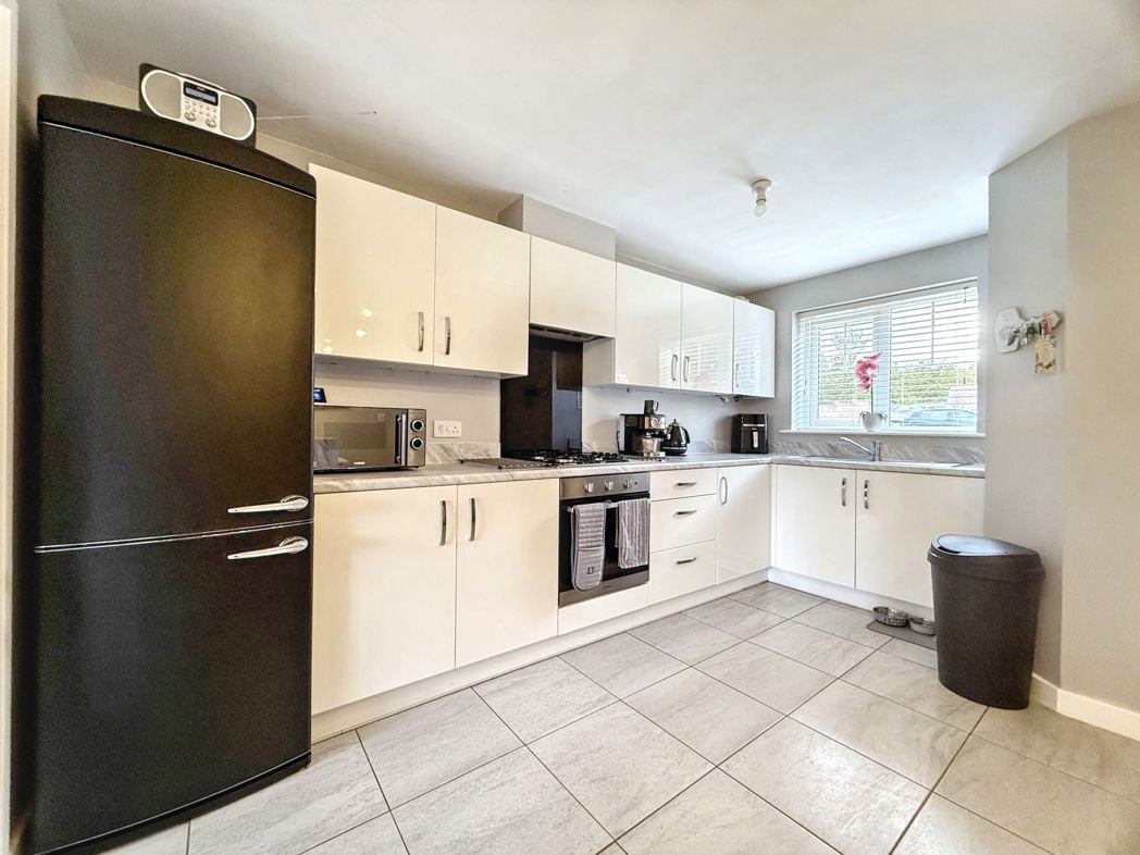 Property image 9 of 29