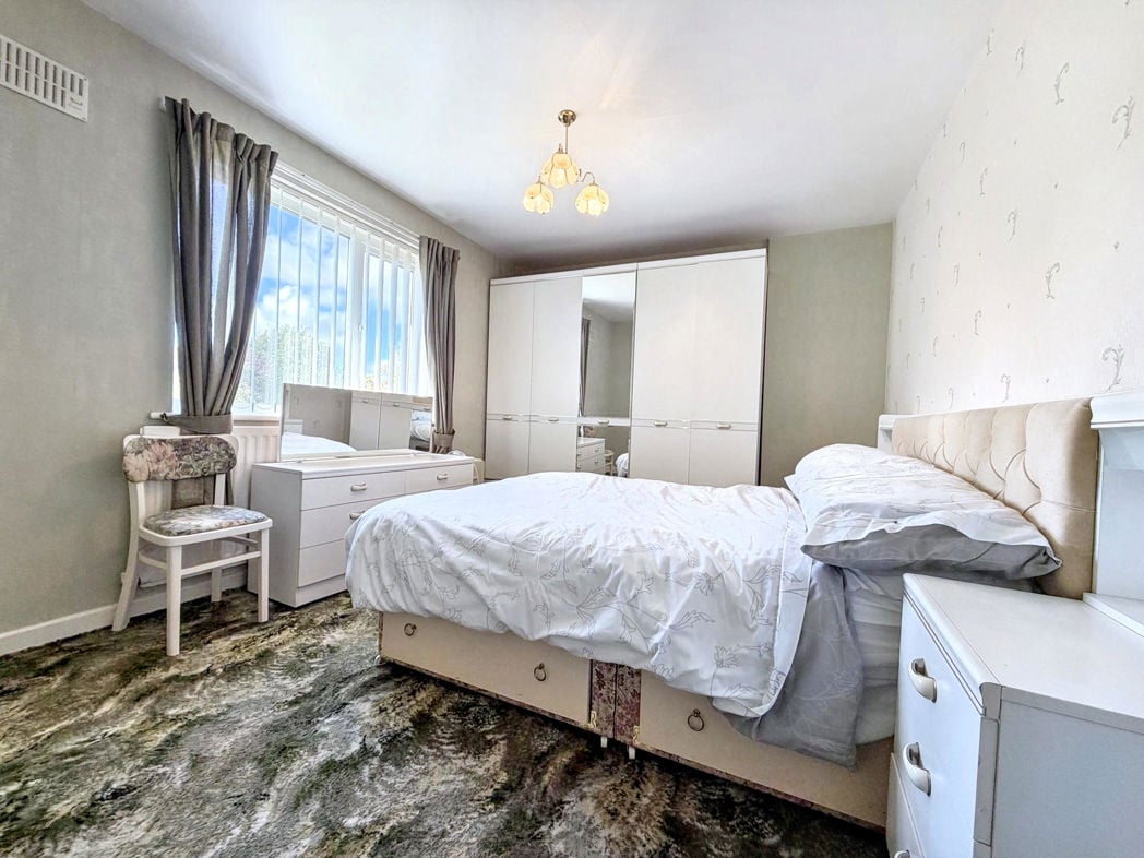 Property image 10 of 17