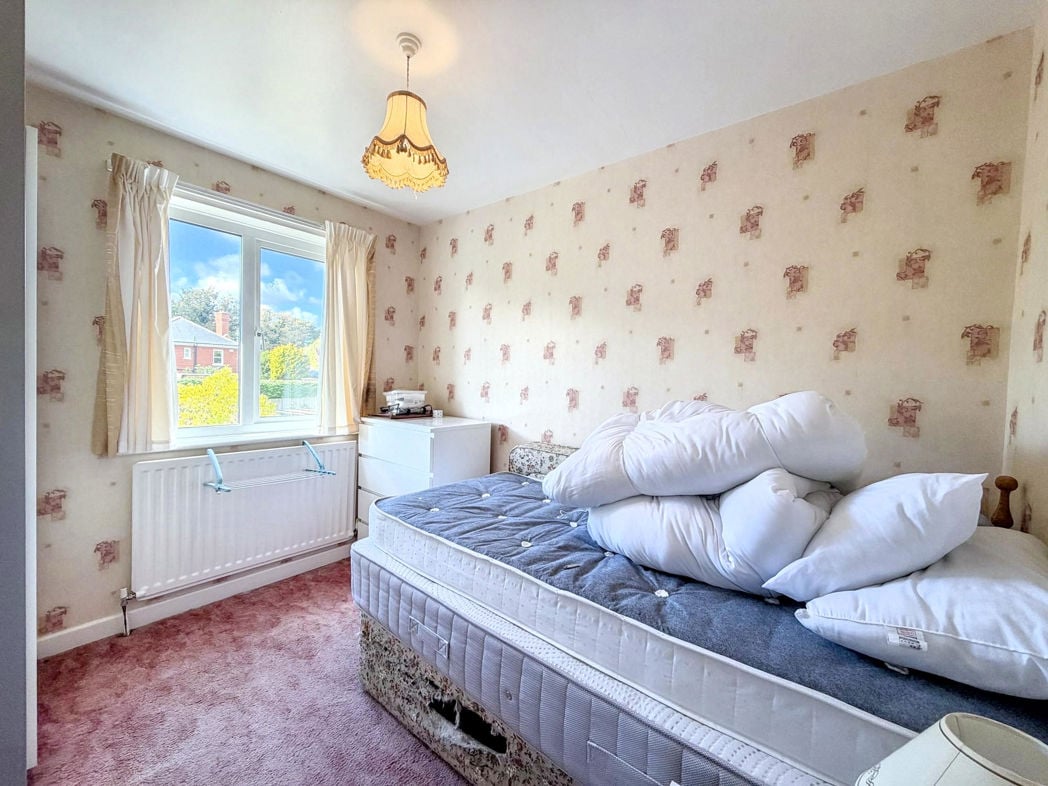 Property image 12 of 17