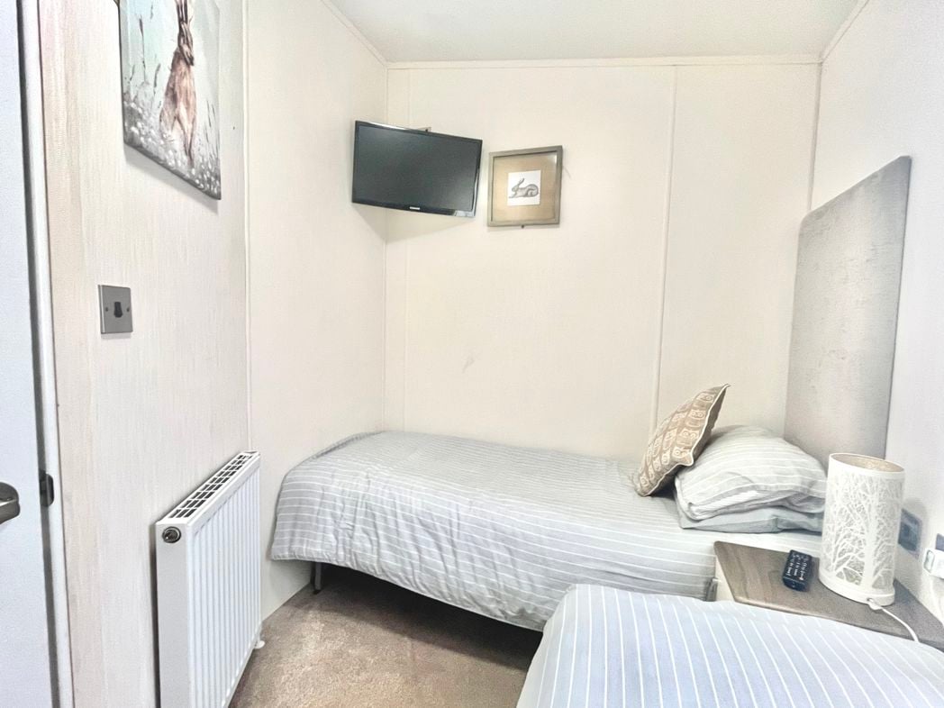 Property image 4 of 14
