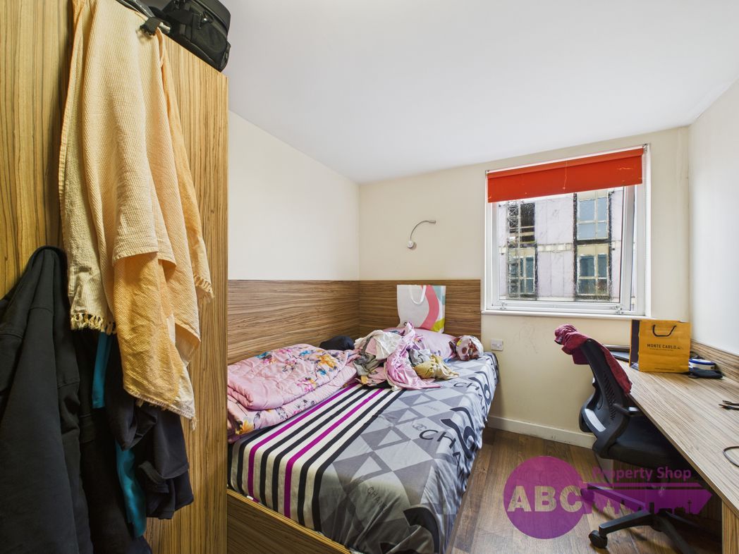 Property image 5 of 11