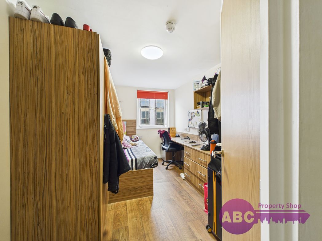 Property image 10 of 11