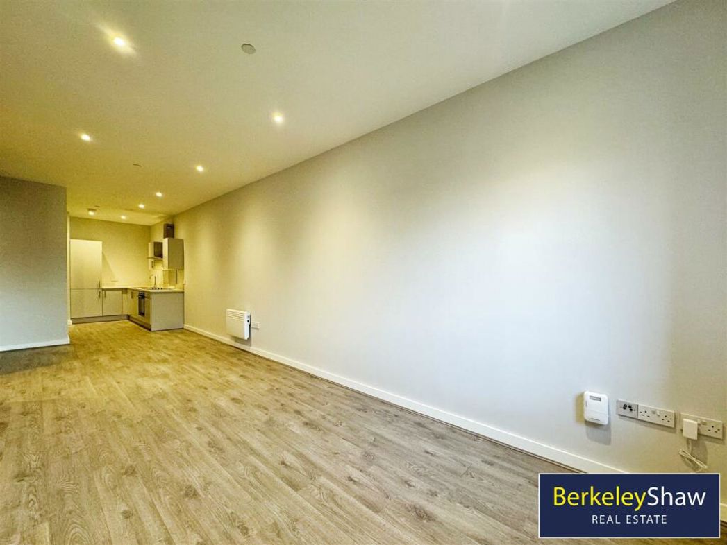 Property image 7 of 9