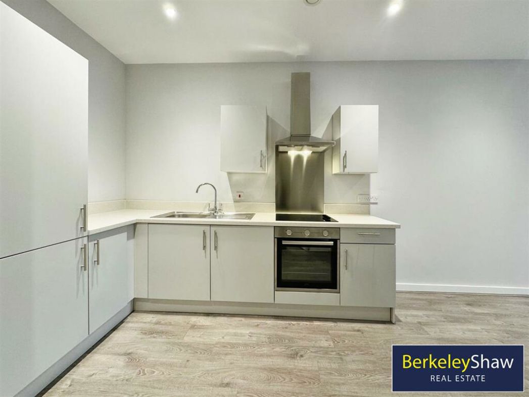 Property image 3 of 9