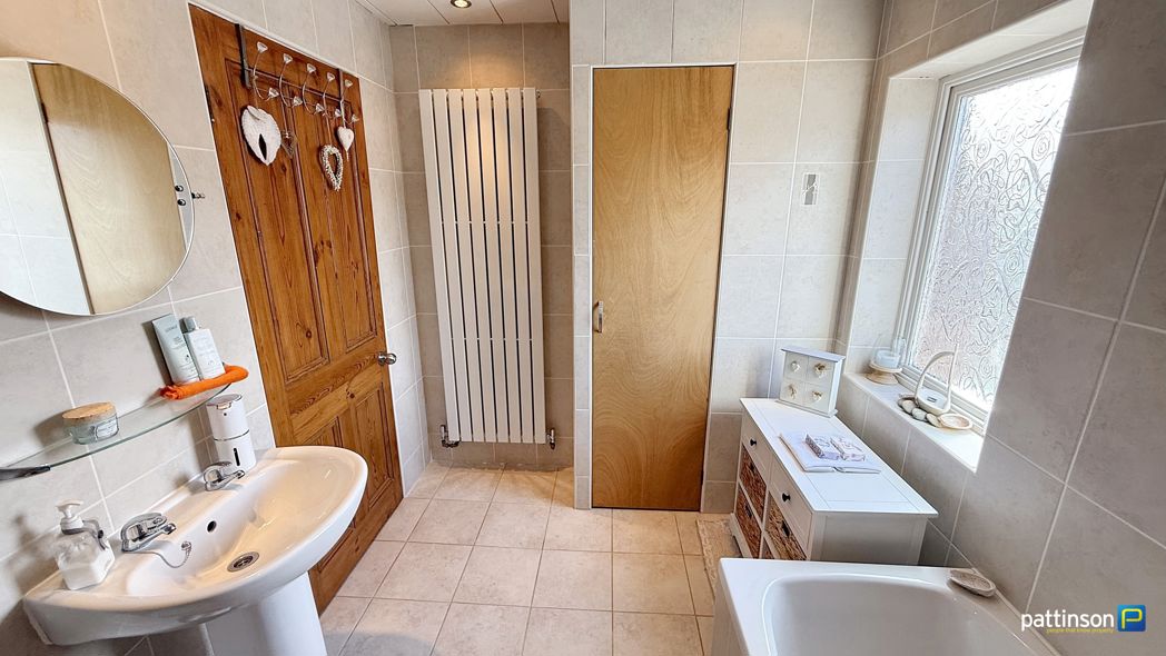 Property image 35 of 43