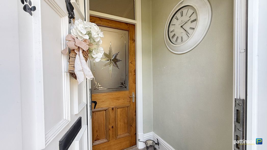 Property image 4 of 43