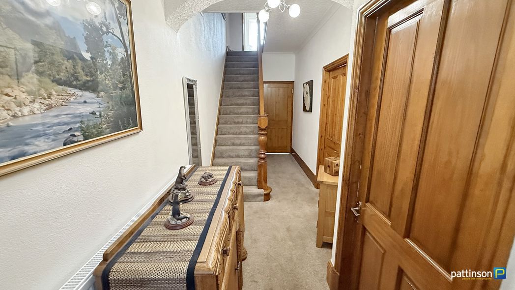Property image 6 of 43