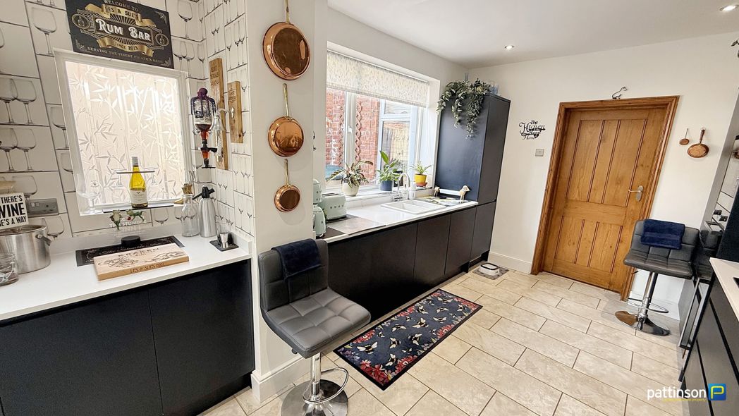 Property image 12 of 43