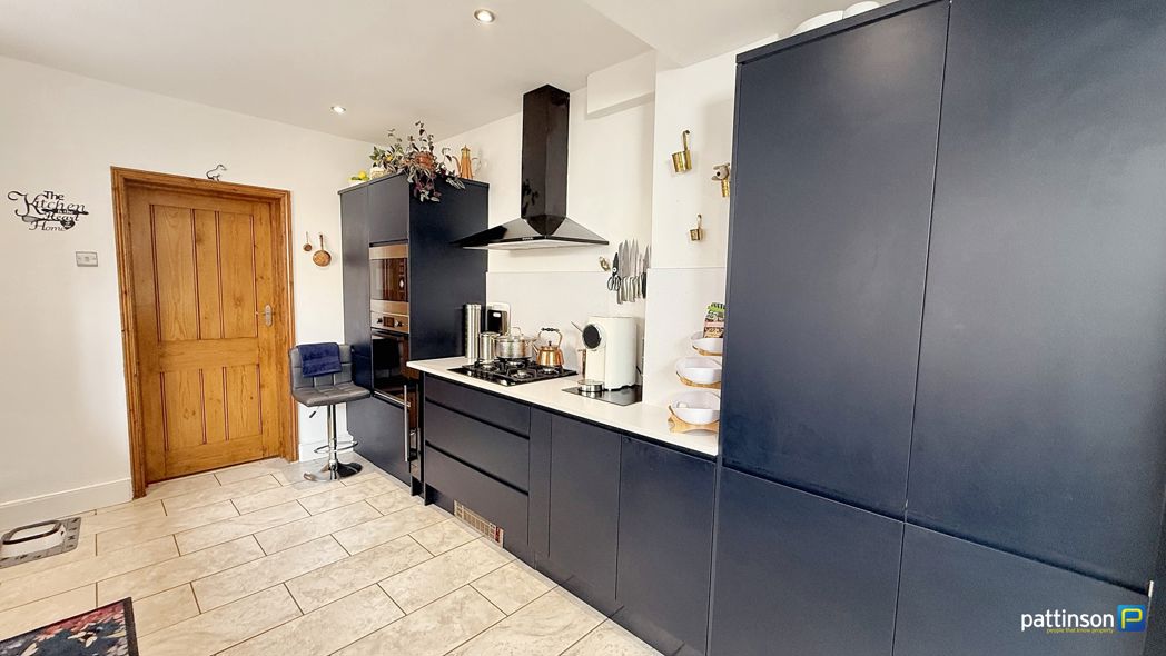 Property image 17 of 43