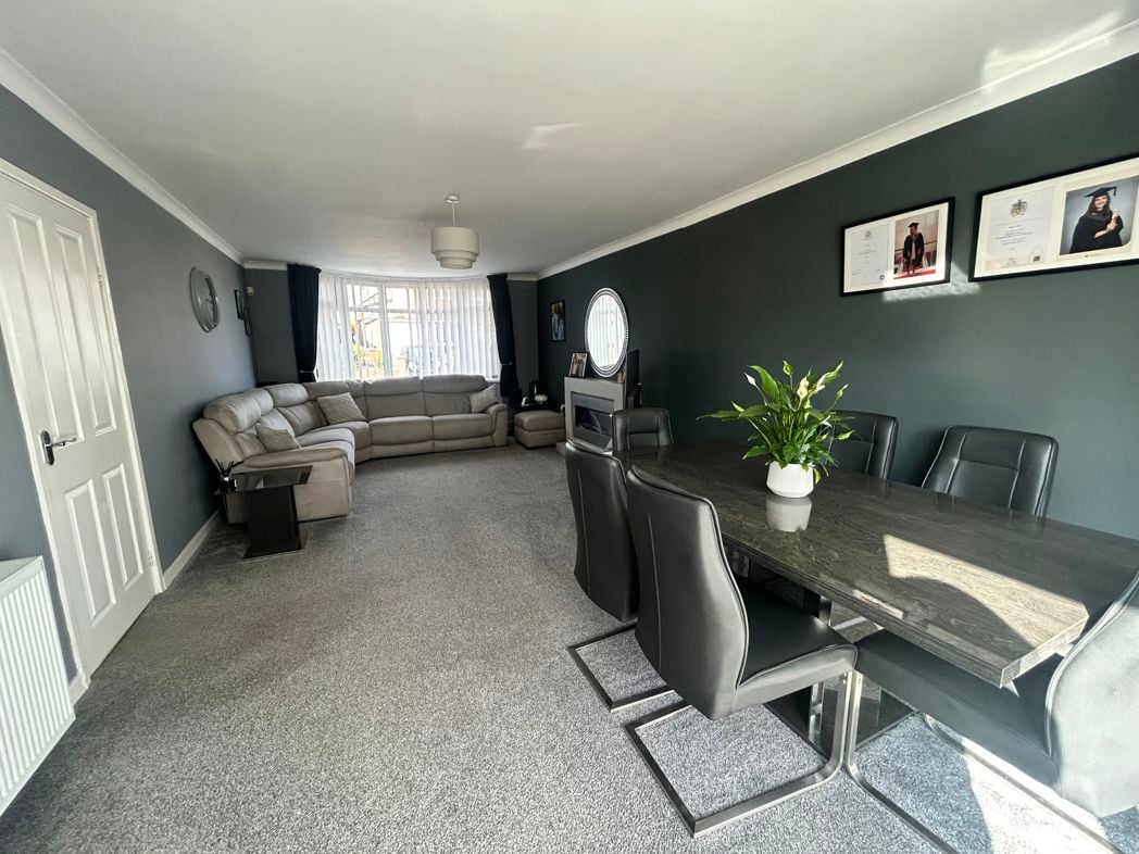 Property image 3 of 30