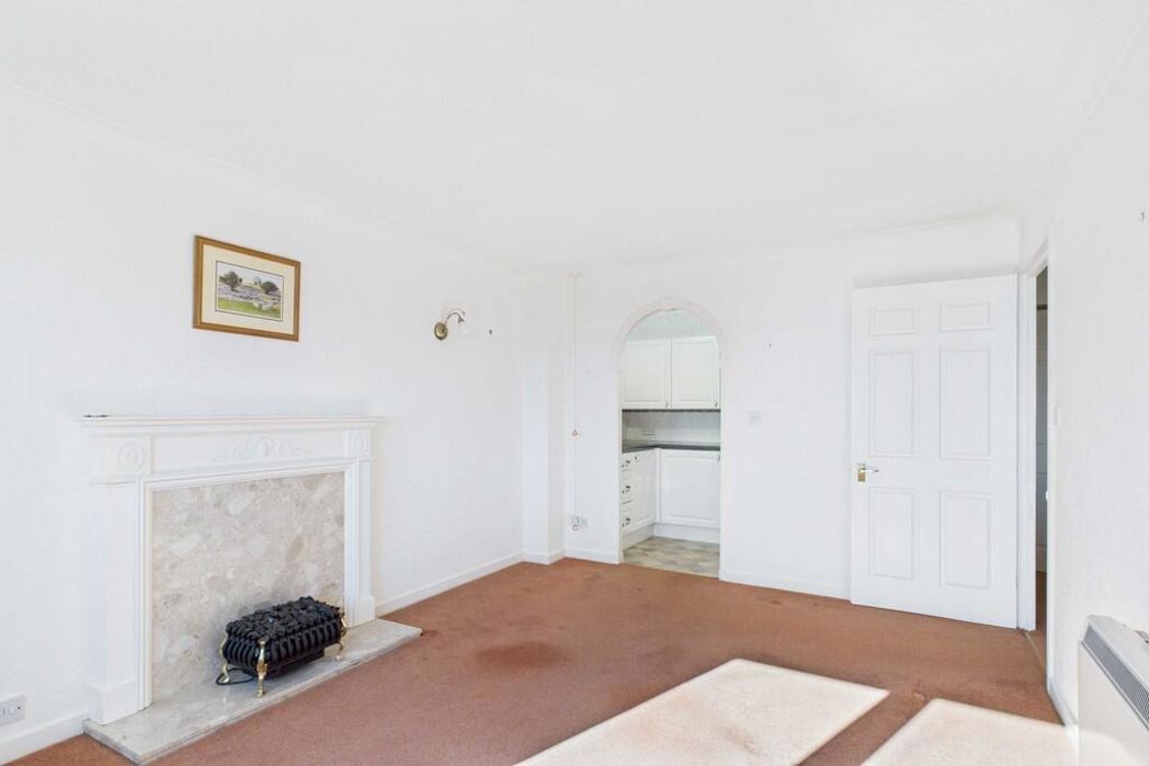 18 Strand Court, Grange-Over-Sands, Cumbria, LA11 7HH