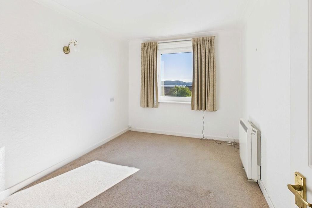 18 Strand Court, Grange-Over-Sands, Cumbria, LA11 7HH