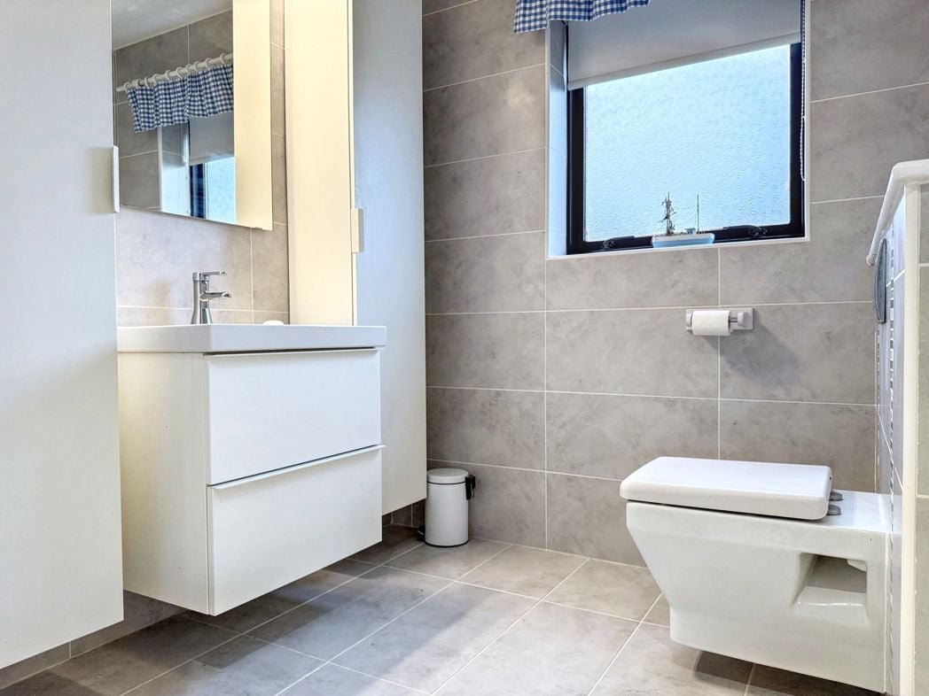 Property image 22 of 37
