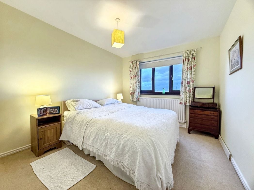 Property image 28 of 37