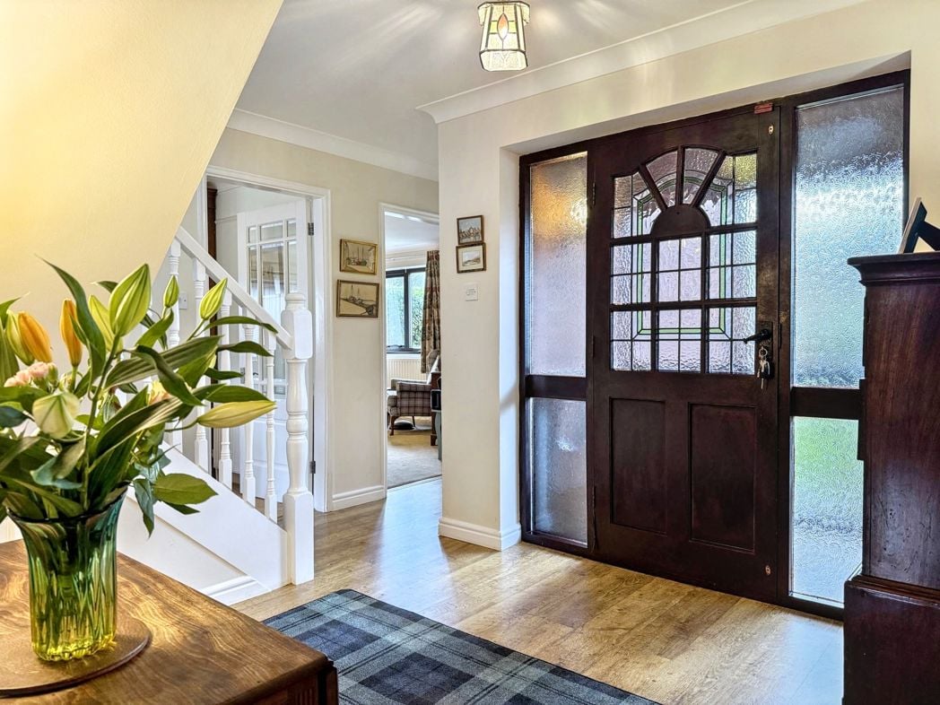 Property image 5 of 37