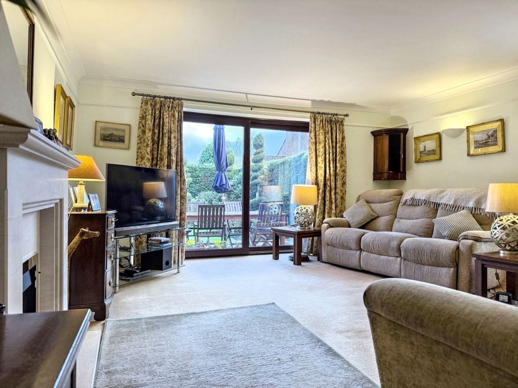 Property image 7 of 37