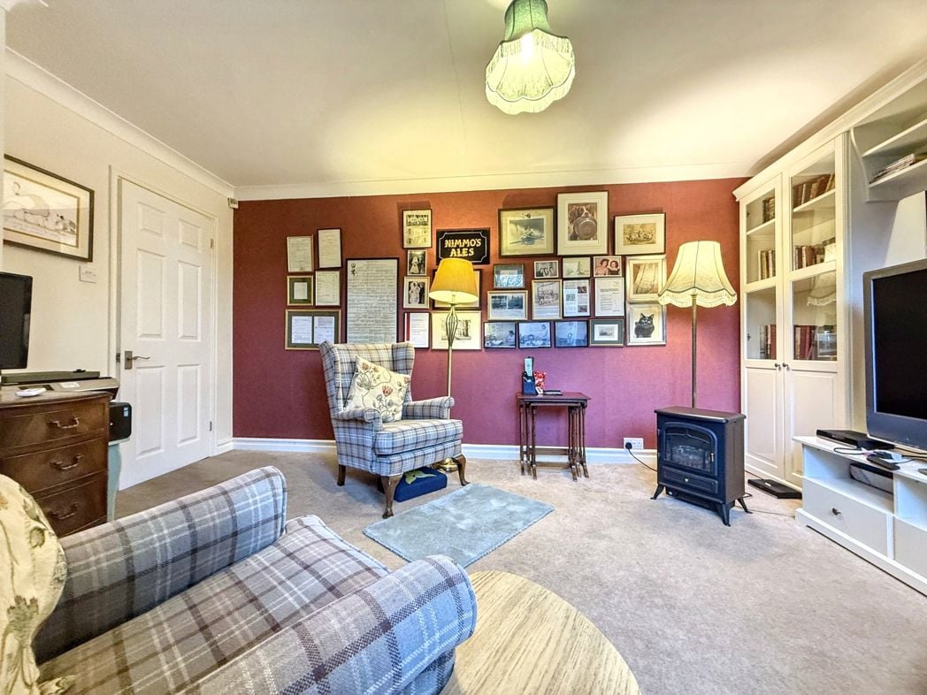 Property image 13 of 37