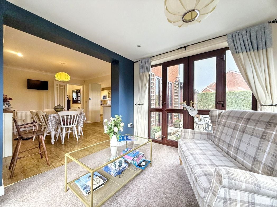 Property image 15 of 37